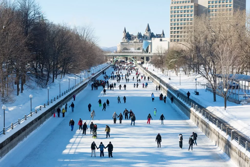 Đường trượt băng Rideau Canal - Sân trượt băng tự nhiên lớn nhất thế giới tại Canada