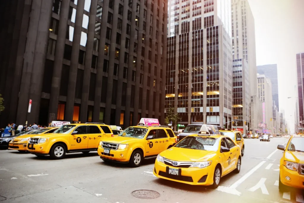 Taxi - Phương tiện giao thông công cộng ở Canada