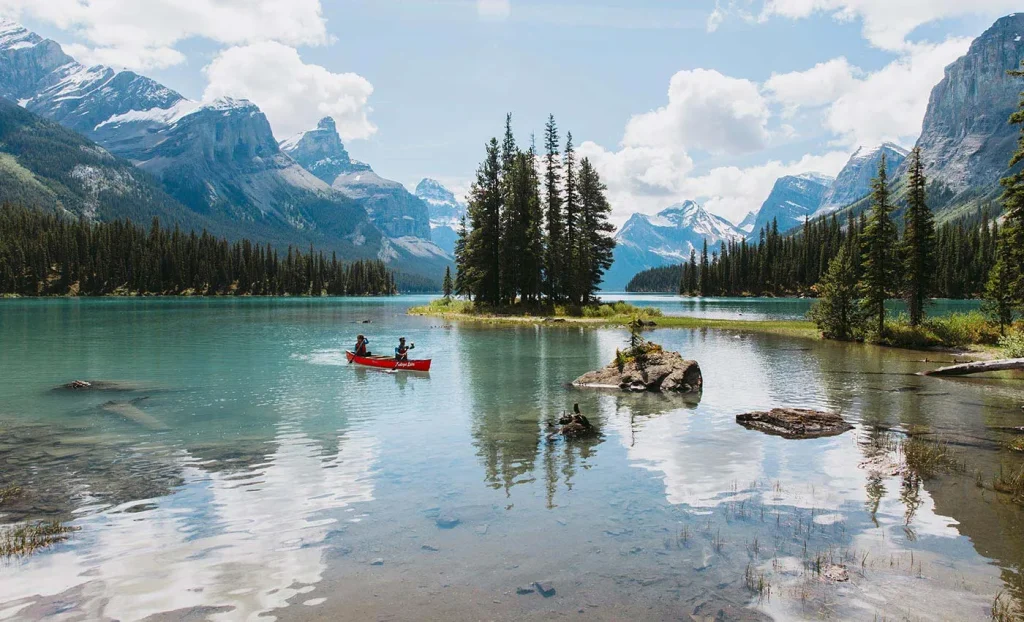 Làm thế nào để đến Maligne Lake Cruise và Spirit Island