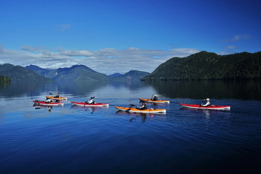 Chèo thuyền ở Haida Gwaii - Điểm chèo thuyền kayak ở Canada